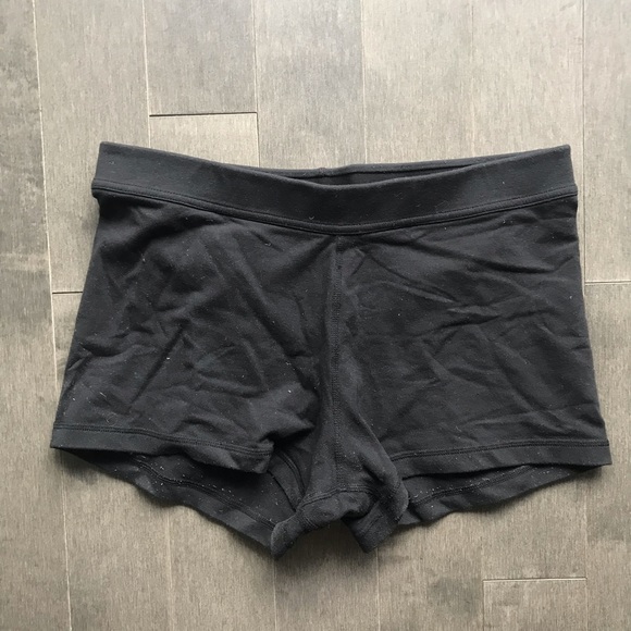 Lululemon shorts - Picture 3 of 4